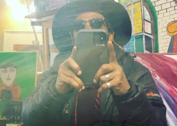 Stephanie Denaro, Dawes, Davidovich, slurs, bakery, children, father