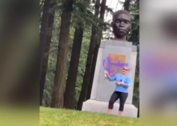 York, monument, Grode, Jeanette K. Grode, Portland, Oregon, deface, spray paint