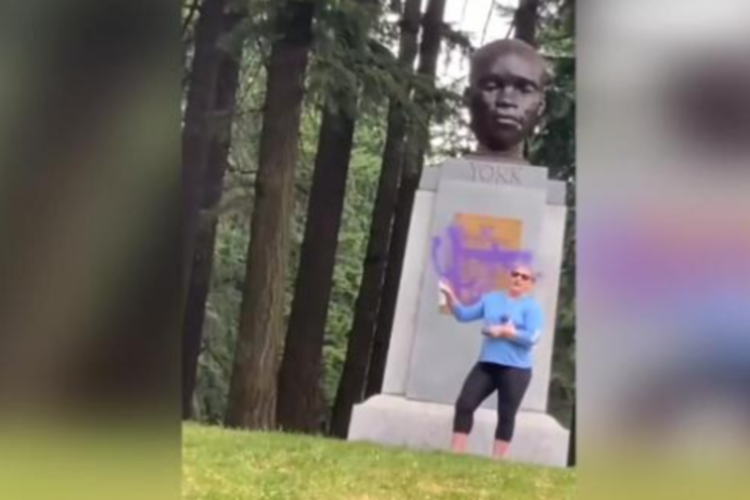 York, monument, Grode, Jeanette K. Grode, Portland, Oregon, deface, spray paint