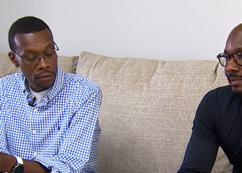 Eric Brown, Roy Thorne, House, Showing, Black, Handcuffed