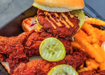 Dave's Hot Chicken, Drake, Samuel L. Jackson, Investors, Stakeholders, Minority, Restaurant