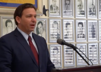 Florida, Governor, Ron DeSantis, Schools, Children, Exposed, COVID-19, Asymptomatic, Class, Back, Allowed, Parents