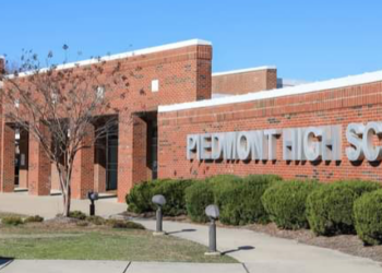 Piedmont High School, White, Sign, Principal, Students
