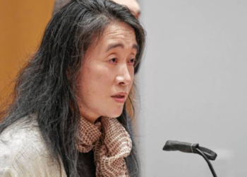 Rie Hachiyanagi, Mount Holyoke College, Lauret Savoy, Fire Poker, Tortured