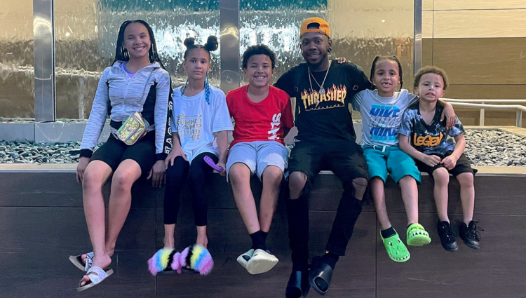 Robert Carter, Ohio, Dad, Adopts, Children, Five, Siblings, Foster Care