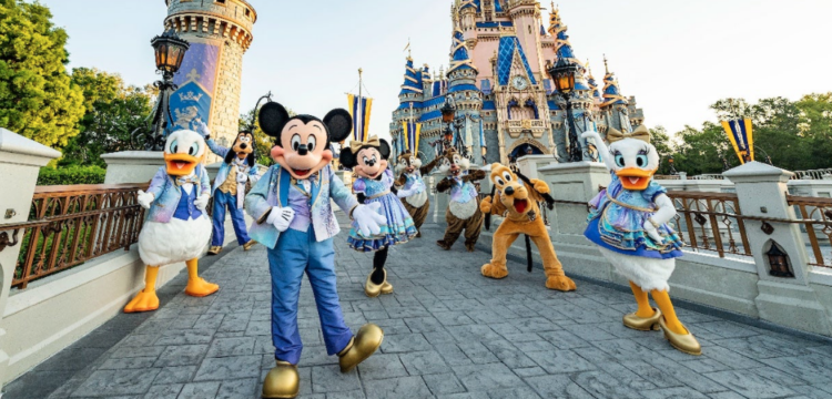 Walt Disney World, Pause, COVID-19, Mandate, Vaccine