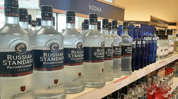 United States, Canada, Liquor Stores, Bars, Remove, Russian, Vodka, Standard Line, Protest, Vladimir Putin, Invasion, Ukraine.