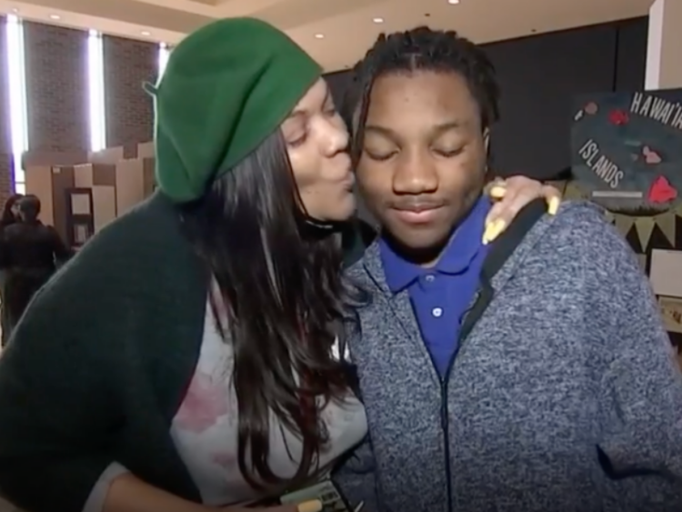 Stephen, Thomas, school, college, teen, Chicago, $1 million, scholarship