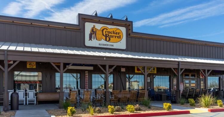 Cracker Barrel, Ex-hostess, Tik Tok, User, Viral, Video, Code word, Canadians, Black people.