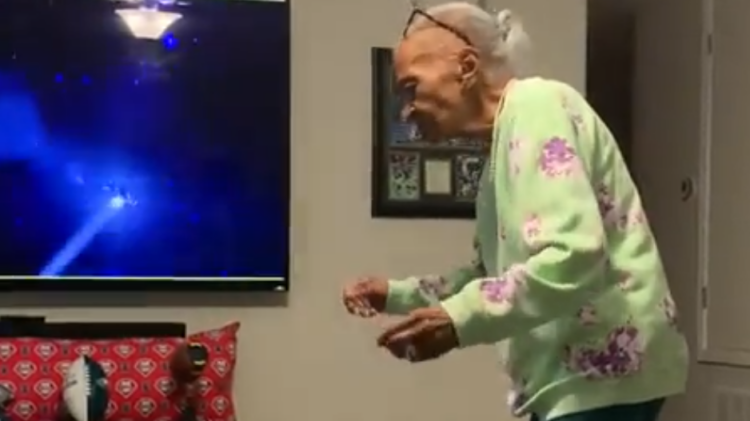Nina Alston, Marybelle Alston, mother, 88-year-old, Twitter, video, Janet Jackson