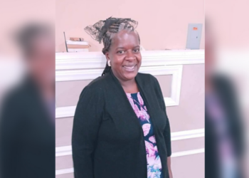 pit bull, sitting, Waynesha, daughter, Trena, Peed, attack, dog, Helen, Harris