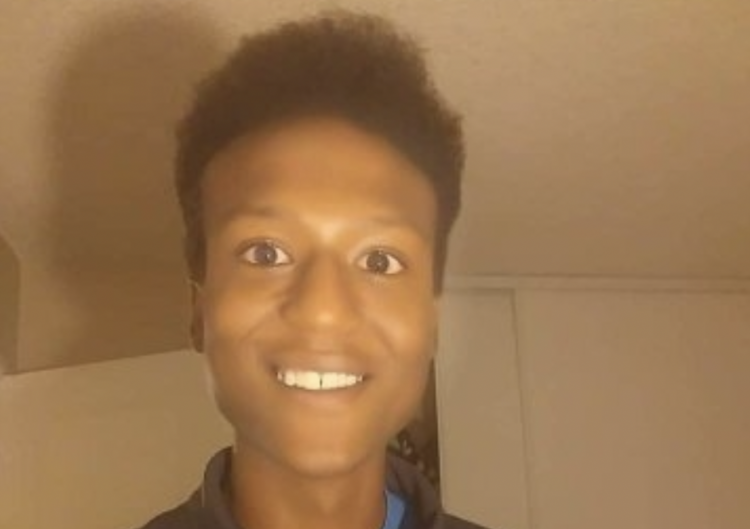 Black Man Elijah McClain former Aurora police officers paramedics death evidence criminal charges