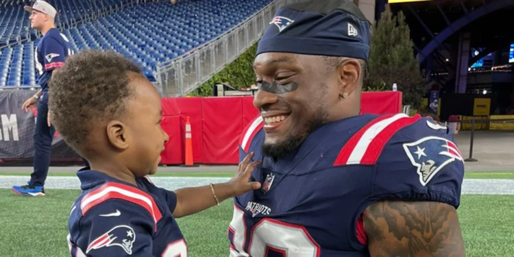 New England Patriots, Mack Wilson, Deuce, first steps, Gillette Stadium, son