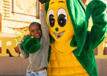 Julian Shapiro-Barnum, it's corn, corn kid, Kristi Noem, Tariq, Recess Therapy