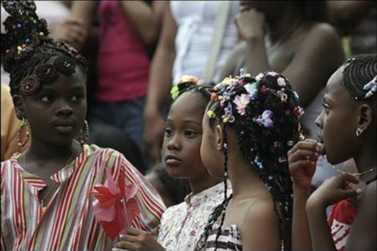 Afro-Colombians celebrating beauty Black hair annual braiding contest "Tejiendo Esperanzas" Weaving Hopes