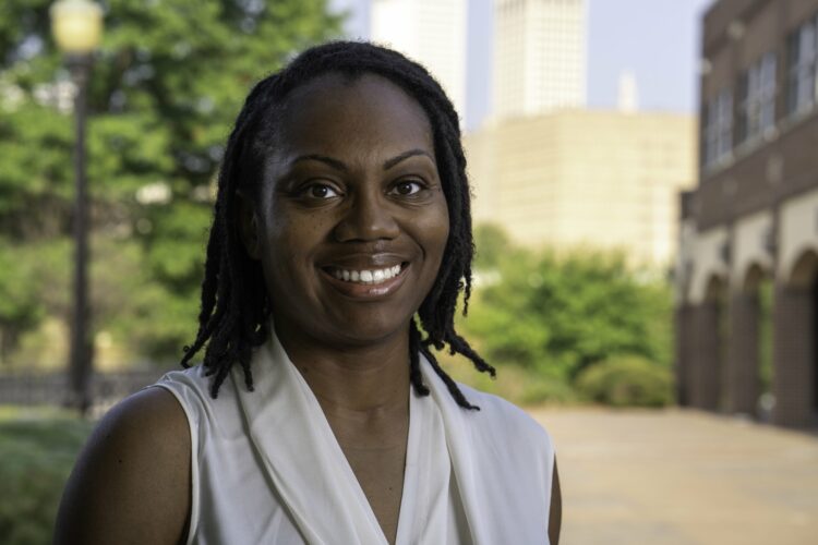 ex-athlete Black woman Chantelle Lott Bounceless brand sports bras women fuller busts