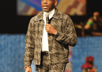 Pastor Jamal Bryant Black men church cannabis business his