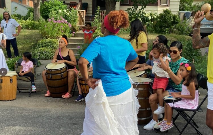 Africans, rebellion, drums, dancers, dances, rhythm, Afro-Puerto Rican, style, Bomba, tradition